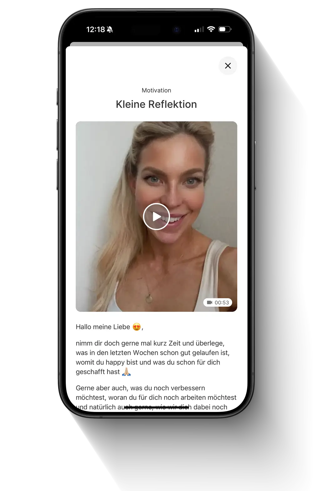 Bildschirmfoto aus der Trainings-App: Es wird ein motivierendes Video des online coaches Lisa Krohn gezeigt